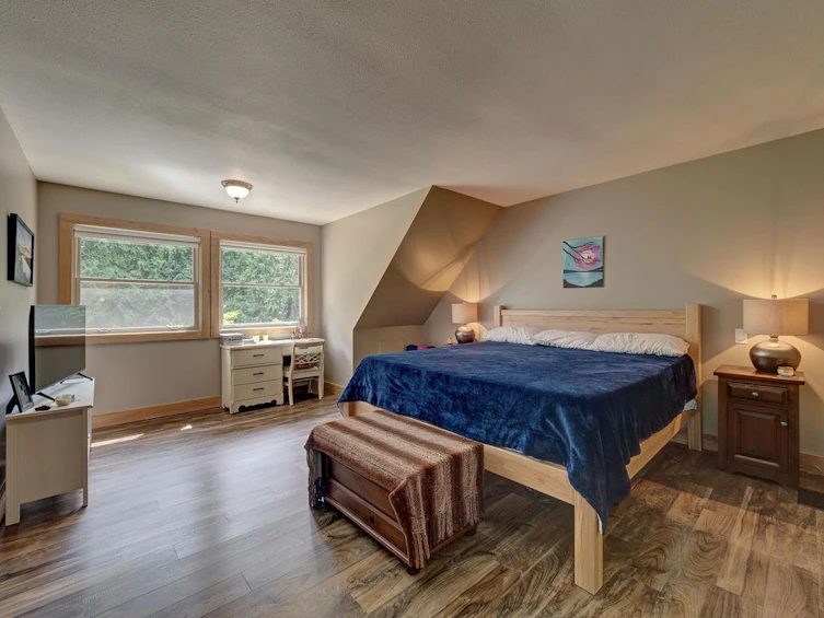 1317 Lockyer Road, Roberts Creek, BC, V0N 2W1 - 16