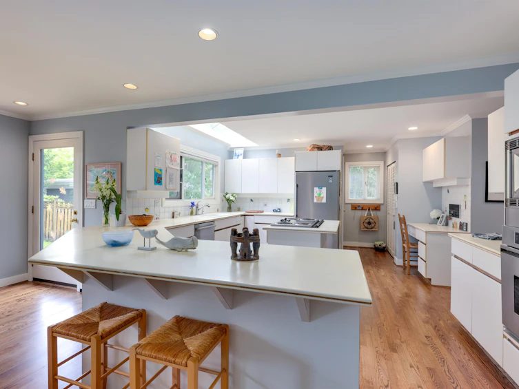 3221 W 36th Avenue, Vancouver, BC, V6N 2R6 - 4