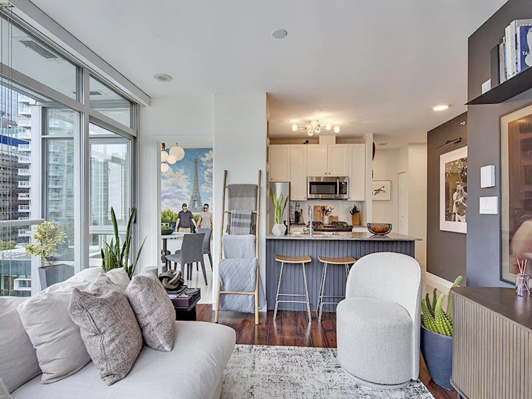 901-480 Robson Street, Vancouver, BC, V6B 1S1 - 11