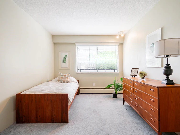 301-141 E 18th Street, North Vancouver, BC, V7L 2X3 - 17