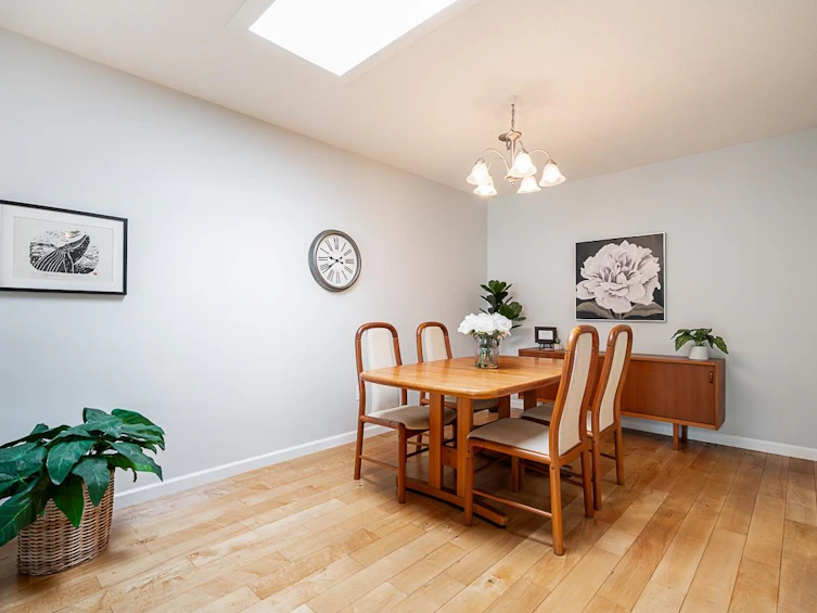 301-141 E 18th Street, North Vancouver, BC, V7L 2X3 - 9