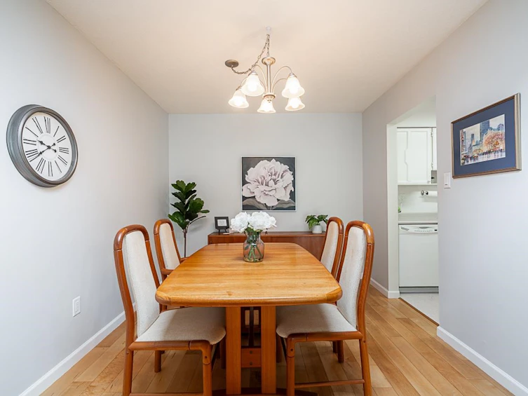 301-141 E 18th Street, North Vancouver, BC, V7L 2X3 - 8