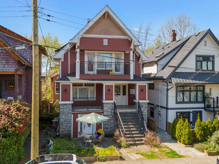 3895 Quebec Street, Vancouver, BC, V5V 3K7 - 3