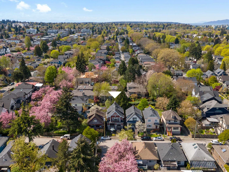 3895 Quebec Street, Vancouver, BC, V5V 3K7 - 8