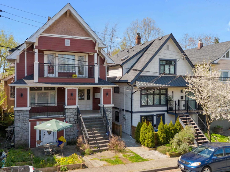 3895 Quebec Street, Vancouver, BC, V5V 3K7 - 2