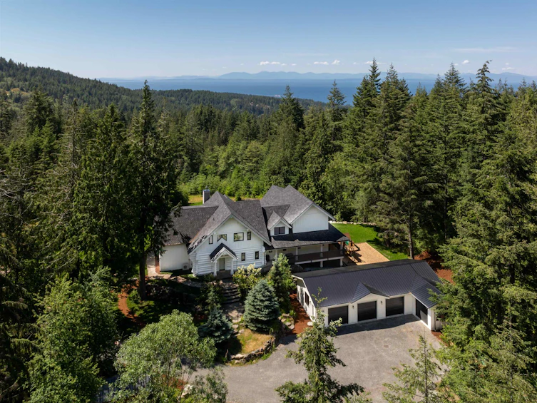 650 Laura Road, Bowen Island, BC, V0N 1G2 - 2