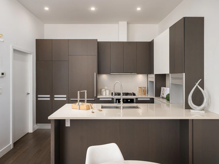 232 W 1st Avenue, Vancouver, BC, V5Y 3T2 - 8