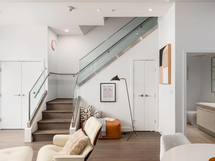 232 W 1st Avenue, Vancouver, BC, V5Y 3T2 - 12