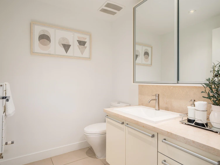232 W 1st Avenue, Vancouver, BC, V5Y 3T2 - 11