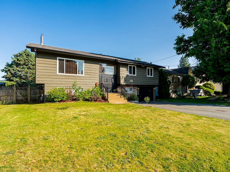 8174 Sumac Place, Mission, BC, V2V 5R6 - 2