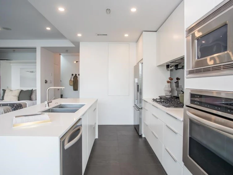 PH901-221 Union Street, Vancouver, BC, V6A 0B4 - 10