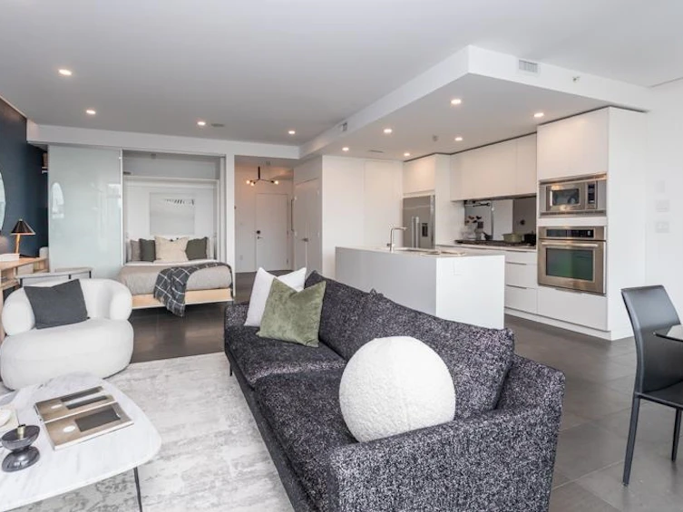 PH901-221 Union Street, Vancouver, BC, V6A 0B4 - 9