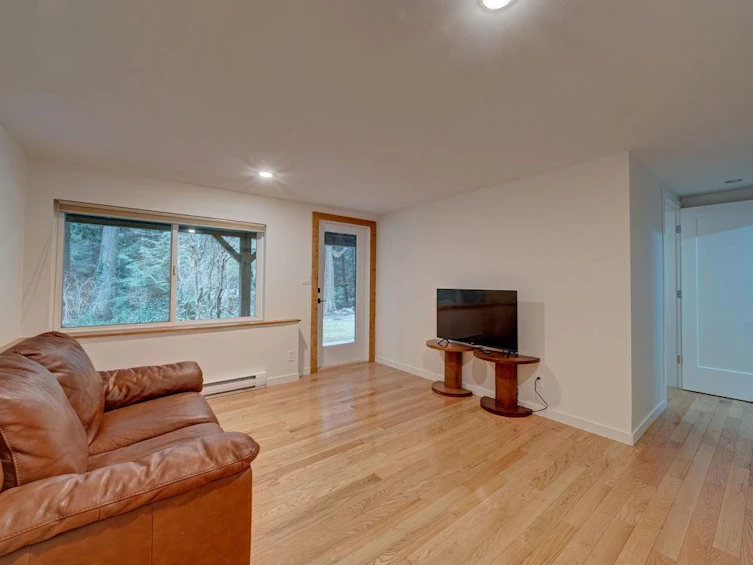 1028 Blackburn Road, Roberts Creek, BC, V0N 2W4 - 18