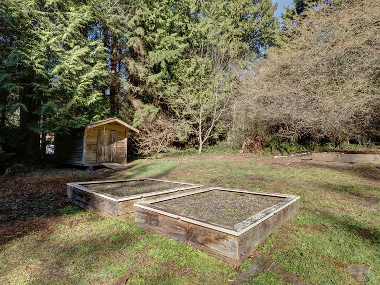1028 Blackburn Road, Roberts Creek, BC, V0N 2W4 - 24
