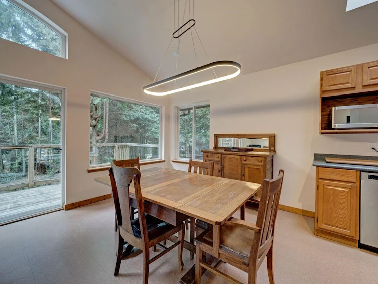 1028 Blackburn Road, Roberts Creek, BC, V0N 2W4 - 9