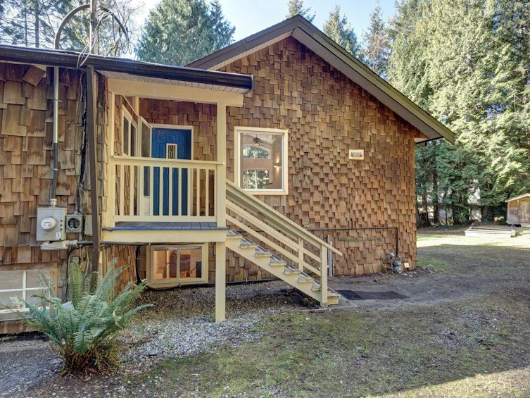 1028 Blackburn Road, Roberts Creek, BC, V0N 2W4 - 35