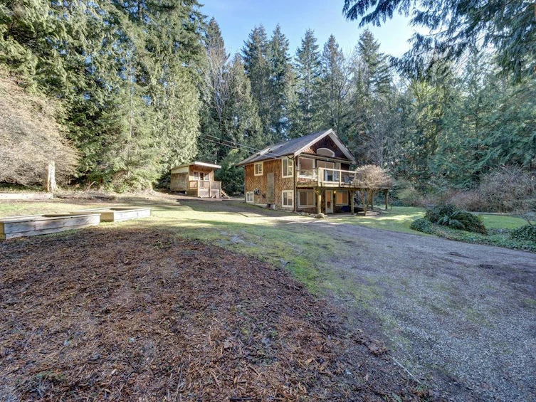 1028 Blackburn Road, Roberts Creek, BC, V0N 2W4 - 2