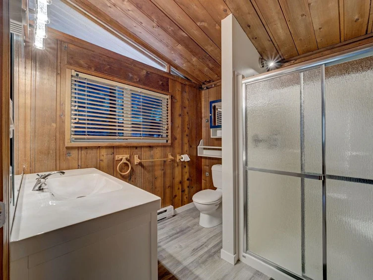 1028 Blackburn Road, Roberts Creek, BC, V0N 2W4 - 11