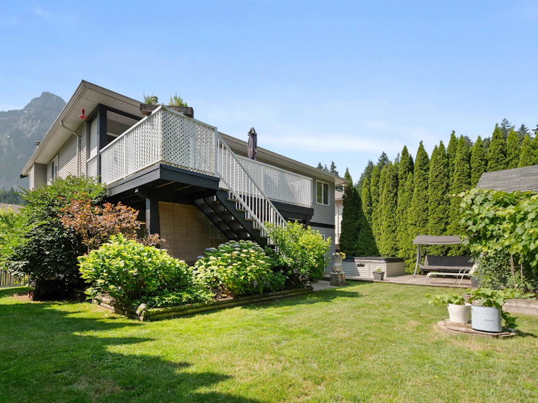 65899 Park Avenue, Hope, BC, V0X 1L1 - 3