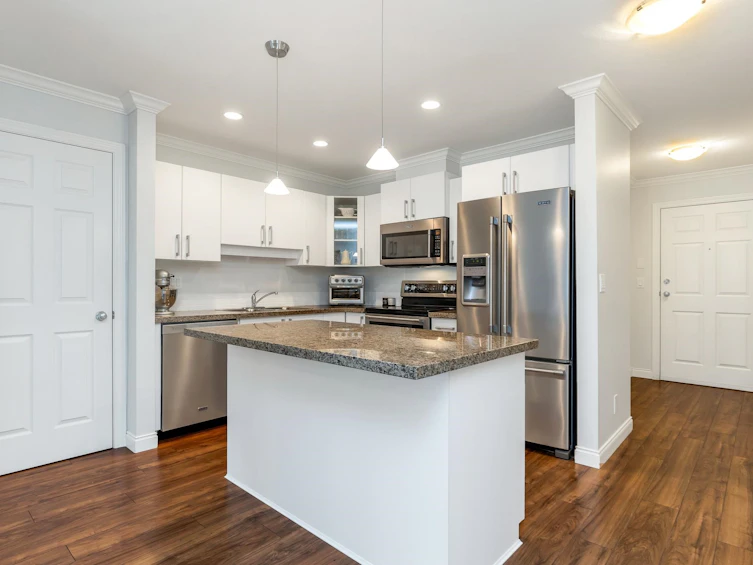 407-5488 198 Street, Langley, BC, V3A 1G2 - 2