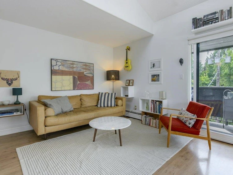 305-1622 Frances Street, Vancouver, BC, V5L 1Z4 - 2