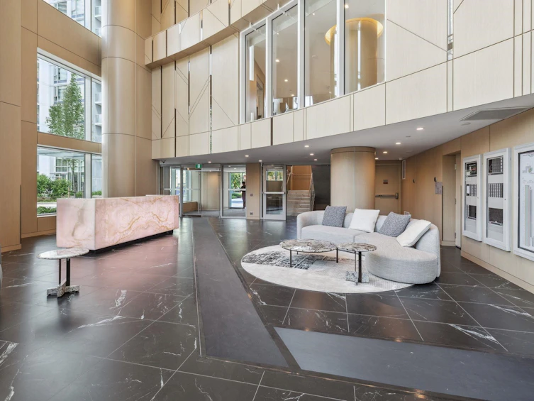 3804-13768 100 Avenue, Surrey, BC, V3T 0V2 - 2
