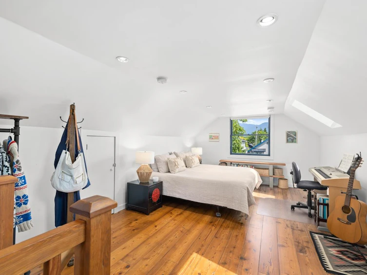 2506 Triumph Street, Vancouver, BC, V5K 1S8 - 16