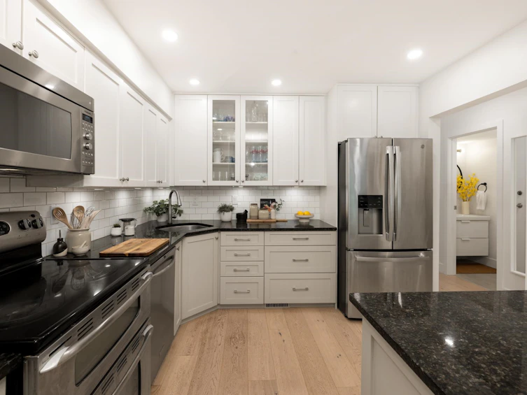 3946 Indian River Drive, North Vancouver, BC, V7G 2G9 - 8