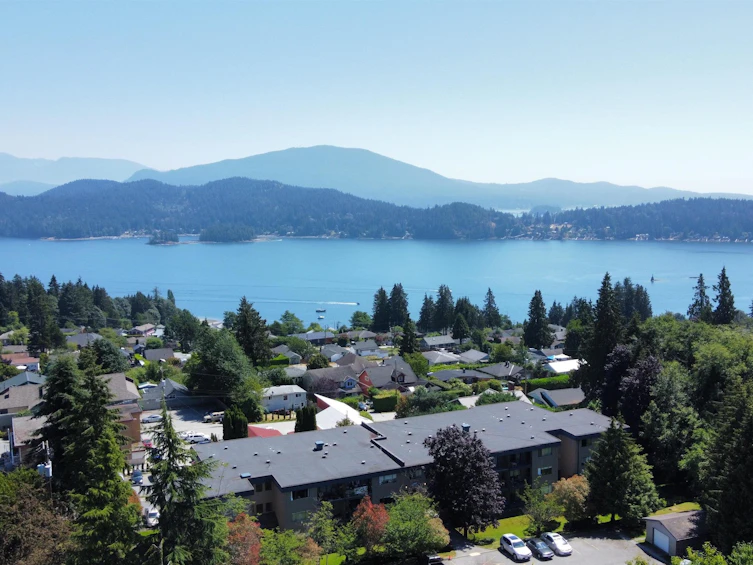 746 Gibsons Way, Gibsons, BC, V0N 1V9 - 3