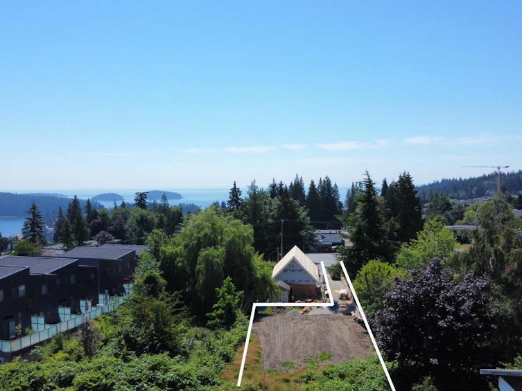 746 Gibsons Way, Gibsons, BC, V0N 1V9 - 6