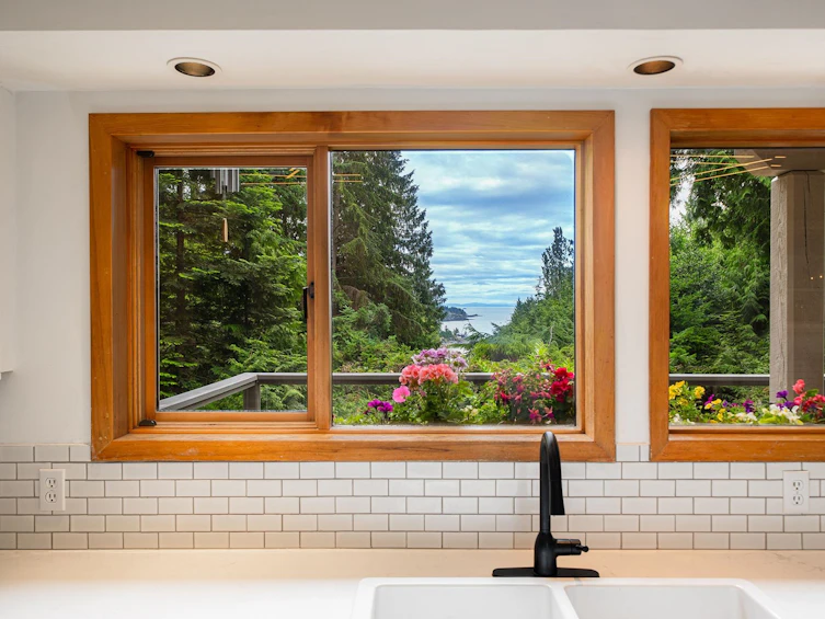 733 Windjammer Road, Bowen Island, BC, V0N 1G2 - 4