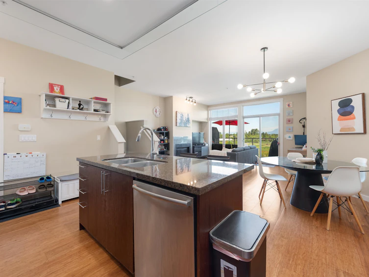 410-6233 London Road, Richmond, BC, V7E 3S3 - 9