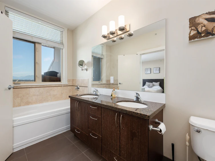 410-6233 London Road, Richmond, BC, V7E 3S3 - 13
