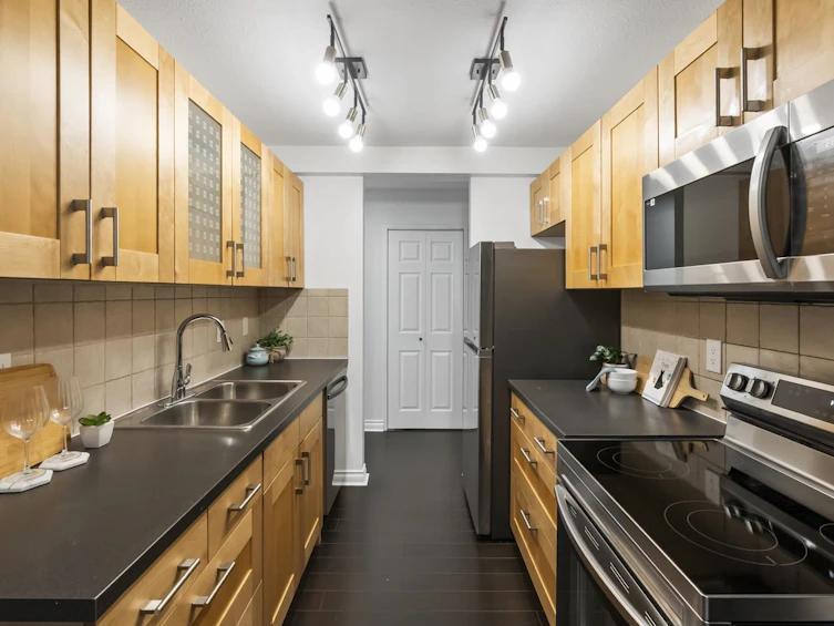 217-9672 134 Street, Surrey, BC, V3T 5L5 - 6
