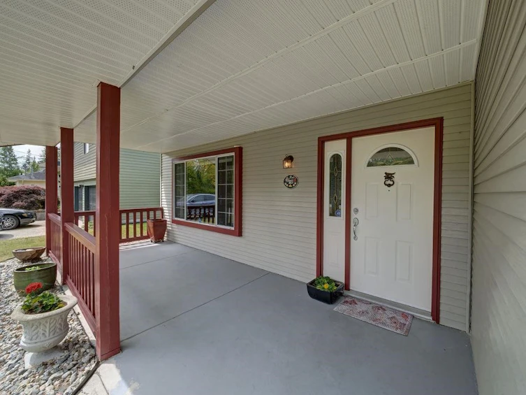 593 Oceanview Drive, Gibsons, BC, V0N 1V5 - 4