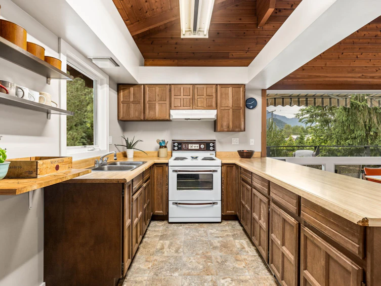 1553 Fraser Road, Pemberton, BC, V0N 2L0 - 11
