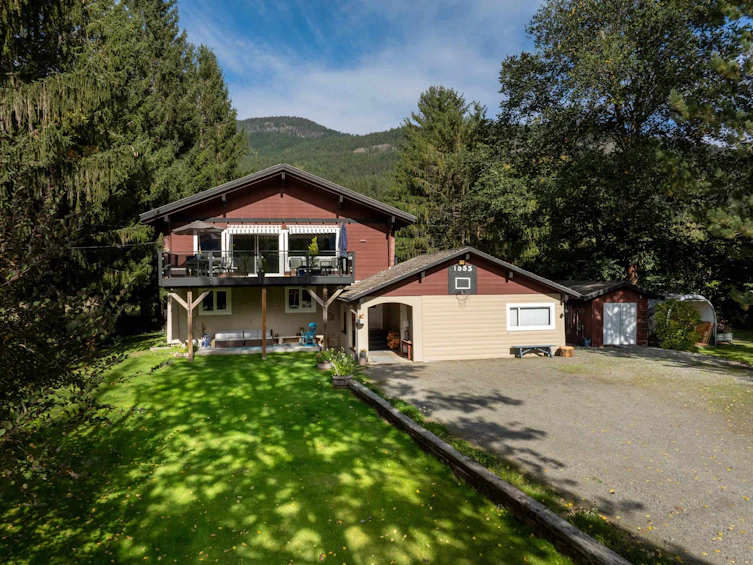 1553 Fraser Road, Pemberton, BC, V0N 2L0