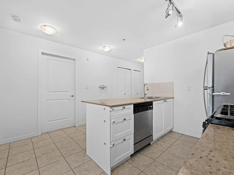 306-2636 E Hastings Street, Vancouver, BC, V5K 0A4 - 14