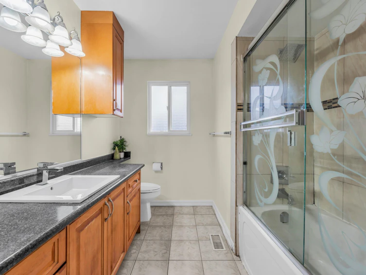 1237 E 64th Avenue, Vancouver, BC, V5X 2N8 - 18