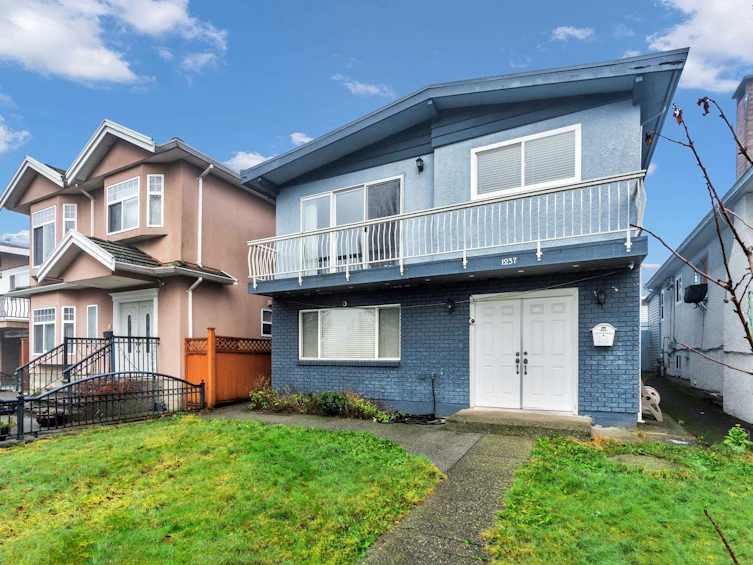1237 E 64th Avenue, Vancouver, BC, V5X 2N8 - 2