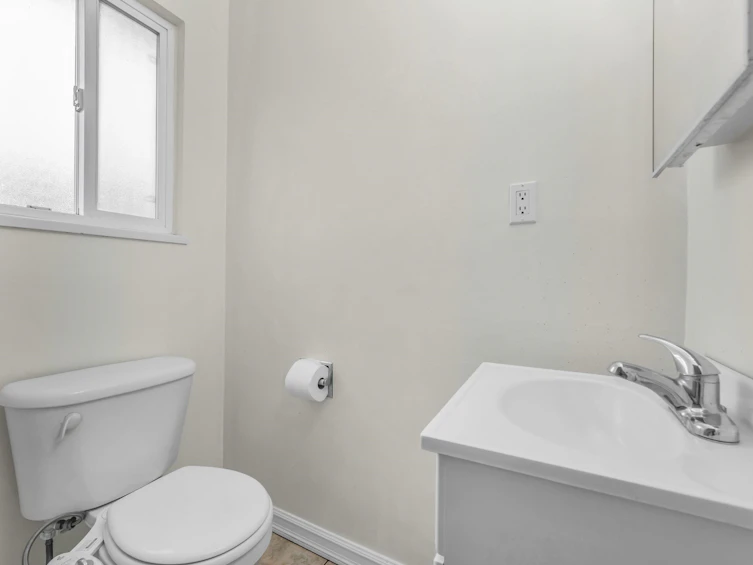 1237 E 64th Avenue, Vancouver, BC, V5X 2N8 - 29