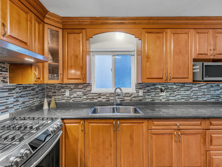 1237 E 64th Avenue, Vancouver, BC, V5X 2N8 - 7