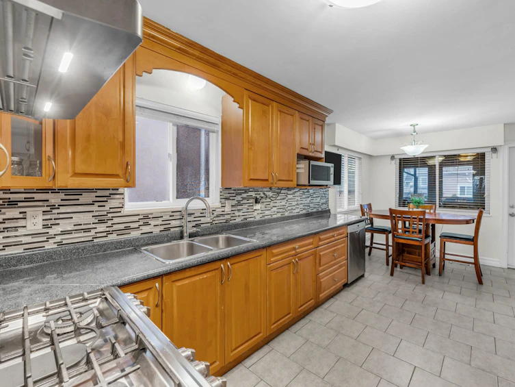 1237 E 64th Avenue, Vancouver, BC, V5X 2N8 - 6