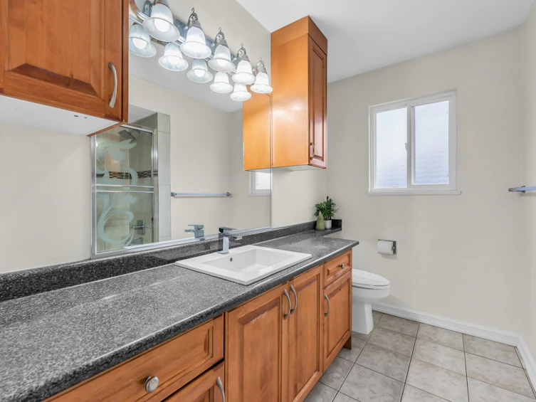 1237 E 64th Avenue, Vancouver, BC, V5X 2N8 - 15