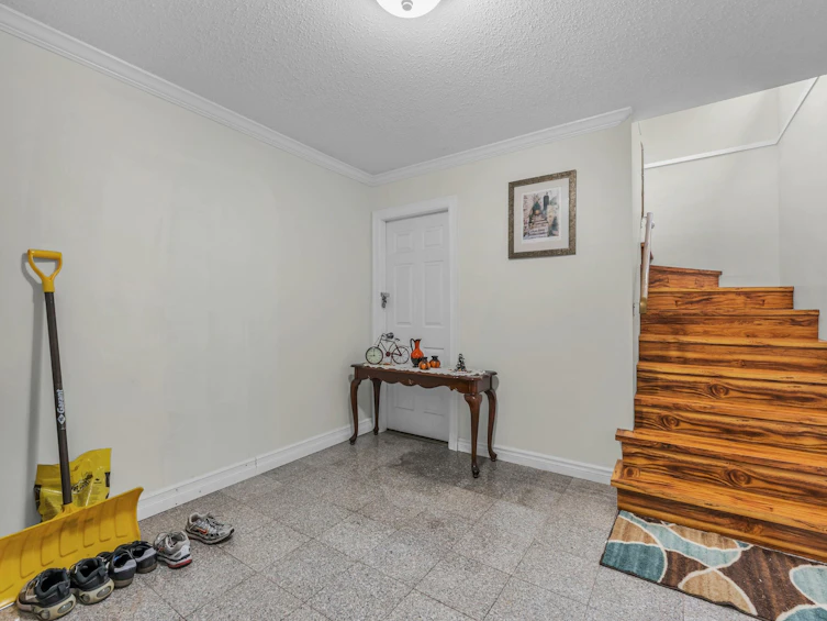 1237 E 64th Avenue, Vancouver, BC, V5X 2N8 - 3