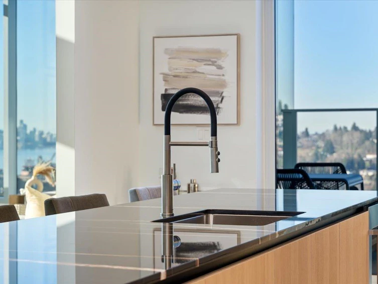 2405-1500 Fern Street, North Vancouver, BC, V7J 0E6 - 15