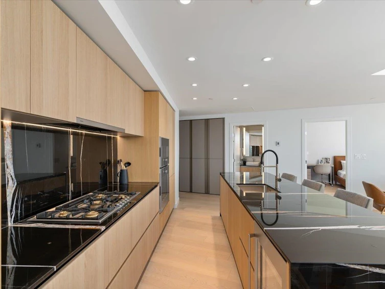 2405-1500 Fern Street, North Vancouver, BC, V7J 0E6 - 16