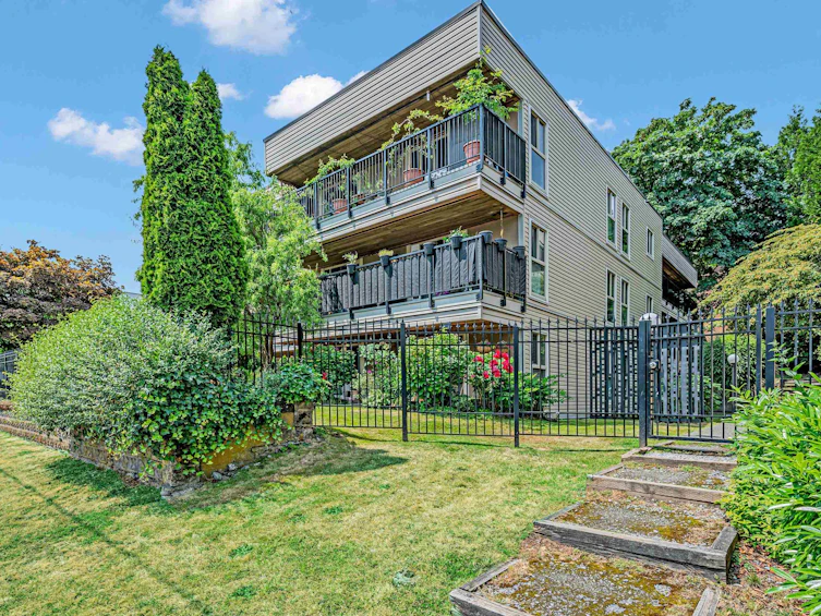 309-715 Royal Avenue, New Westminster, BC, V3M 5X4 - 12