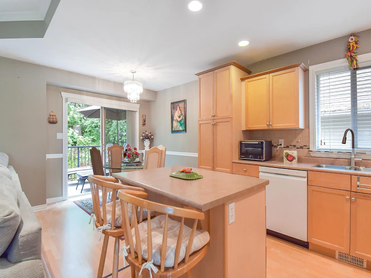 35106 Laburnum Avenue, Abbotsford, BC, V2S 8K3 - 11
