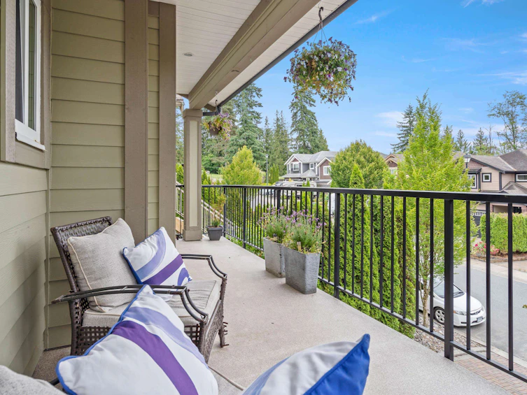 24213 103a Avenue, Maple Ridge, BC, V2W 0E4 - 2